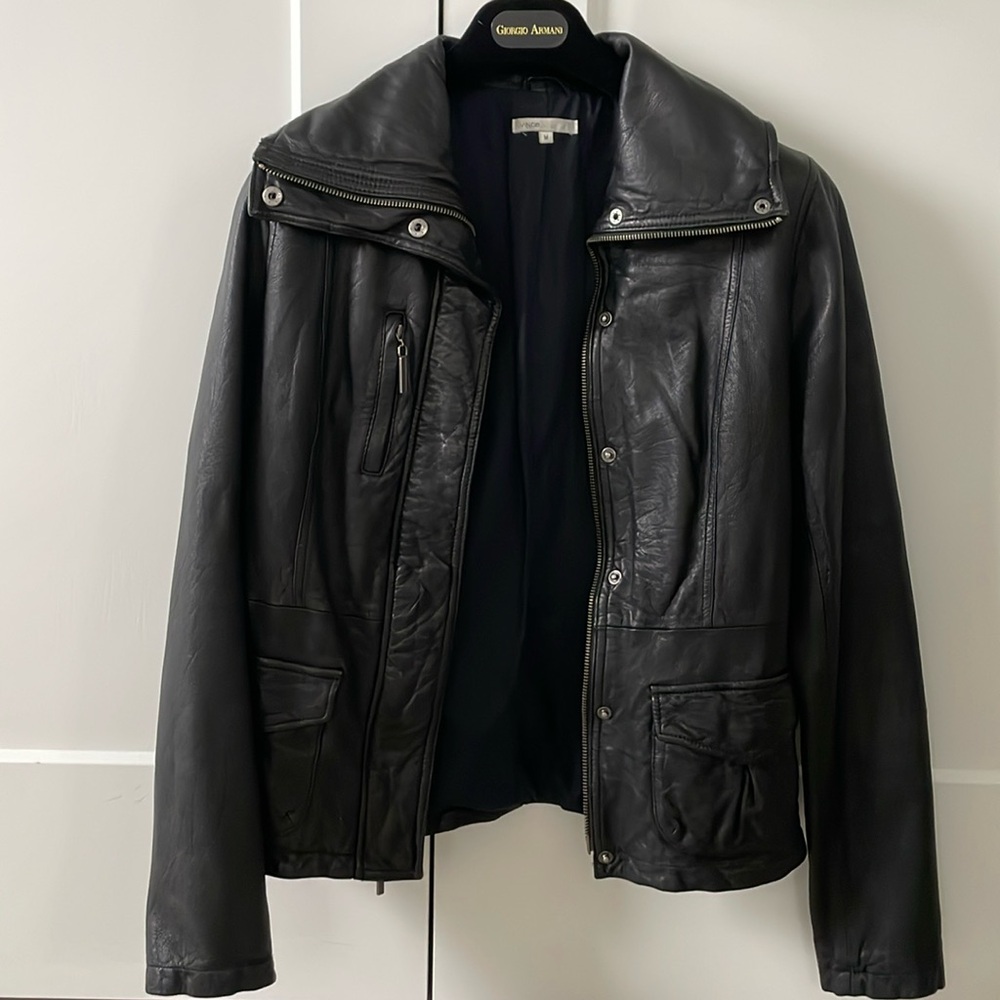 Vince women’s medium size 100% leather jacket